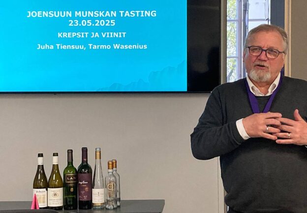 Tarmo Wasenius kertoi viineistä ja krepseistä Joensuun viiniseuran kevään viimeisessä tastingissä 23.5.2025